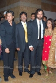 Shahrukh Khan, Hrithik Roshan & Govinda with there wifes at Shilpa Shetty & Raj Kundra wedding reception -  inditop.com 5