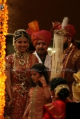 Shilpa Shetty and Raj take Saat Pheras -  inditop.com 11