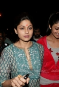 Shilpa, Shamita and Raj visits Siddhivinayak on the eve of her wedding -  inditop.com 11