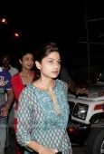 Shilpa, Shamita and Raj visits Siddhivinayak on the eve of her wedding -  inditop.com 8