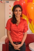 Soha Ali Khan at the Docomo store -  inditop.com 8