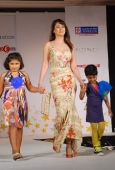 Sonal Chauhan, Celina, Diana Hyaden, Preeti jhangiani Mahima & Zayed at CPAA fashion show - inditop.com 17