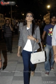 Sonam Kapoor at Kala Ghoda festival - inditop.com 7