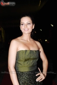 Sushmita & Kangana & Fardeen at Premiere of Dulha Mil Gaya - inditop.com 15