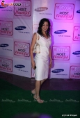 Sushmita Sen and Aditi govitrikar at People Magazines Beautiful bash - inditop.com14