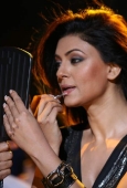 Sushmita Sen returns with new look on the sets of Do Knot Disturb 10