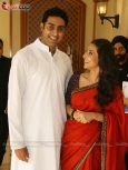 Vidya Balan & Abhishek at Paa press meet - inditop.com 