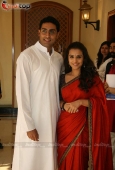 Vidya Balan & Abhishek at Paa press meet - inditop.com 4