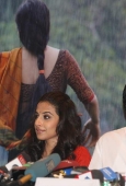 Vidya Balan & Abhishek at Paa press meet - inditop.com 9