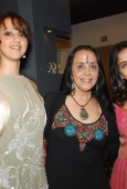 Vidya Balan and Tabu at Priyadarshi Rao and Uttam Ghosh fashion preview 12