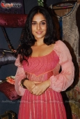 Vidya Balan and Tabu at Priyadarshi Rao and Uttam Ghosh fashion preview 5