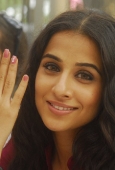 Vidya Balan graces Elle Carnival for Breast Cancer Awareness -  inditop.com 19