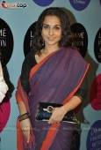 Vidya Balan graces Sabyasachi show at LFW2010 - inditop.com 10