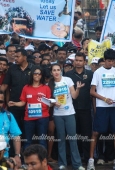 Vidya Balan, Genelia, John, Akshay & Ritesh at SCMM marathon - inditop.com 15