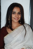 Vidya Balan, Minissha lamba and Hazel at Daboo Ratnani calendar launch at Olive - inditop.com 18