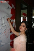 Zarine Khan at Big FM studios - inditop.com 23