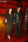 Aishwariya, BigB & Abhishek at Shabana Azmi 60th birthday bash in Juhu - inditop.com21