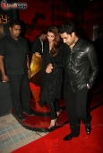 Aishwariya, BigB & Abhishek at Shabana Azmi 60th birthday bash in Juhu - inditop.com23