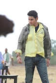 Mahesh babu upcoming film Khaleja stills - inditop.com1